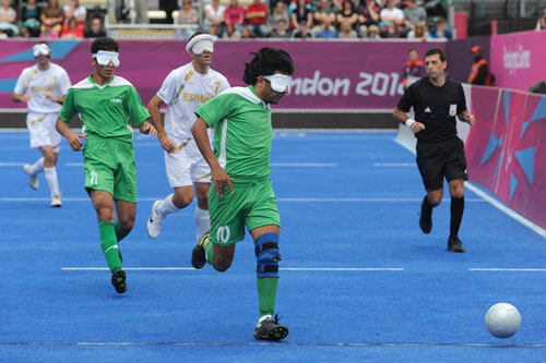 
مسابقه تیم فوتبال 5 نفره ایران با اسپانیا در وزنه‌برداری در چهاردهمین دوره بازیهای پارالمپیک لندن

