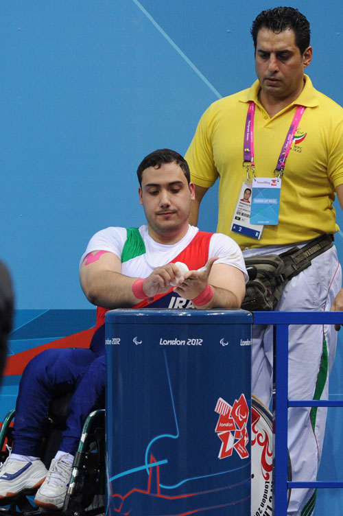 

رقابتهای وزنه‌برداری در چهاردهمین دوره بازیهای پارالمپیک لندن
کسب مدال نقره توسط روح الله رستمی

